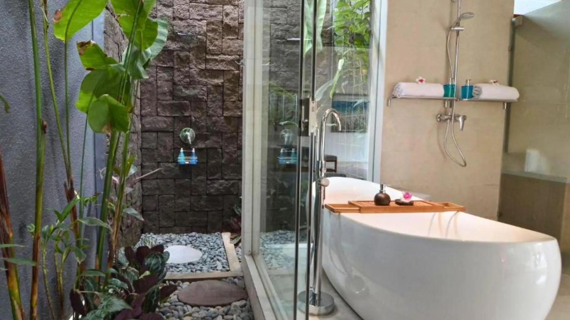 Fressia 3 Bedroom Private Pool Villa An12 Canggu  Canggu (Bali)