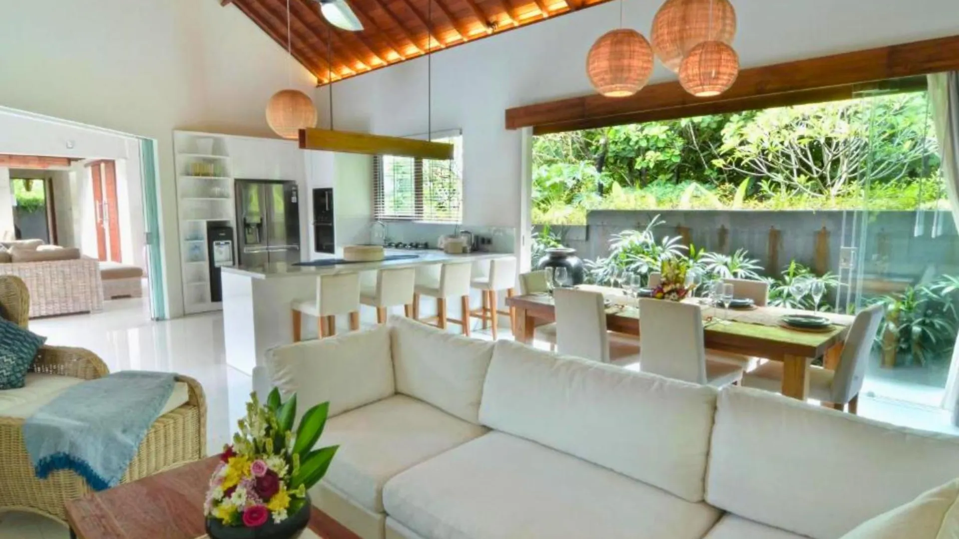 Fressia 3 Bedroom Private Pool Villa An12 Canggu  Indonesia